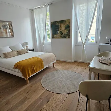 Les De Reseau Louisanne Saint-Rémy-de-Provence